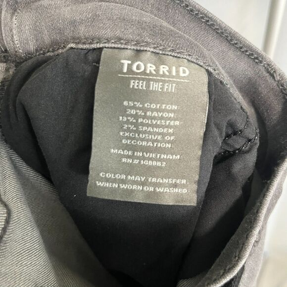 Torrid Jeans Sz 3/ 22-24/3X Gray Crop Pull on Boyfriend Straight Mid-Rise Racer - Picture 5 of 7